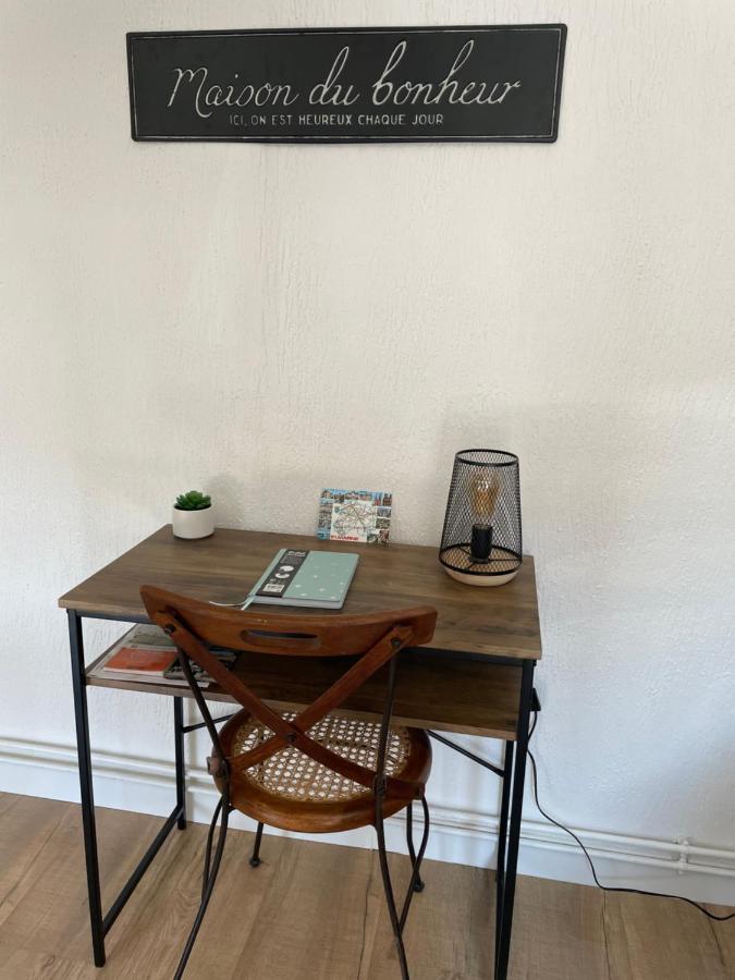 Un Cocon Au Coeur De La Champagne Avec Parking Apartment Epernay Bagian luar foto