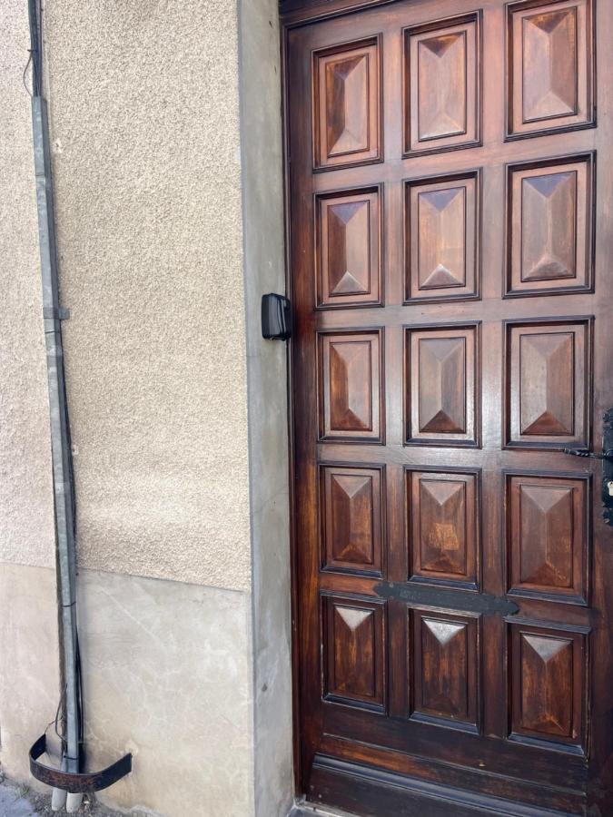 Un Cocon Au Coeur De La Champagne Avec Parking Apartment Epernay Bagian luar foto